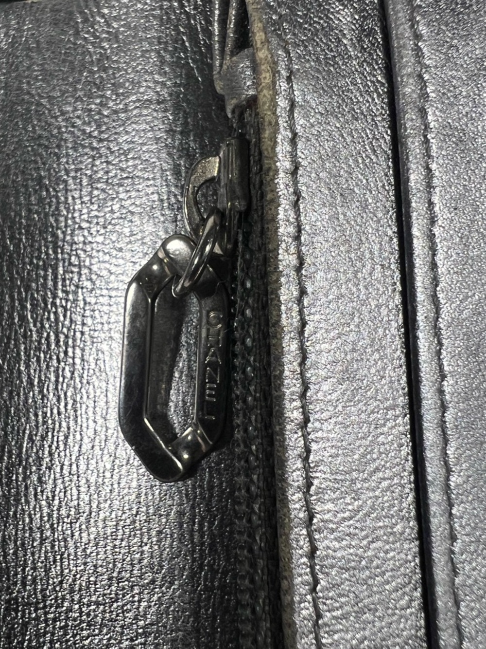 1124: Chanel Vertical Quilted Leather Wallet CC Logo Black - Picture 12 of 16